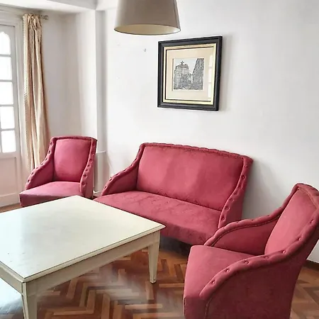 Spacious House With Terrace And Balcony In Σπίτι διακοπών *