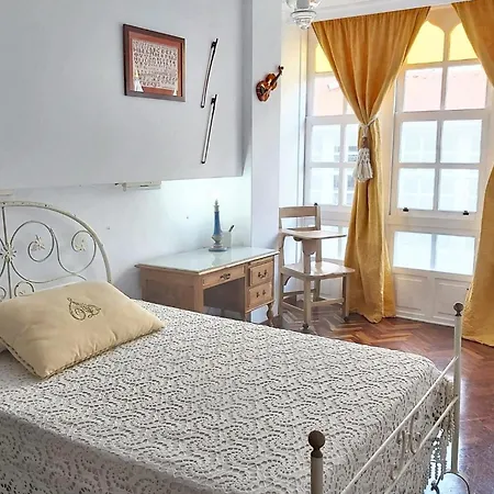 Σπίτι διακοπών Spacious House With Terrace And Balcony In A Coruña