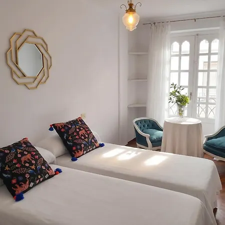 Spacious House With Terrace And Balcony In Σπίτι διακοπών