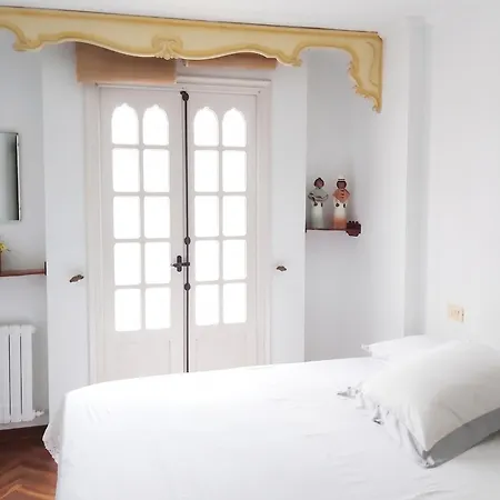 Σπίτι διακοπών Spacious House With Terrace And Balcony In